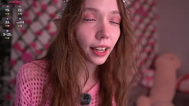 Petite Polly online show from 11.02.25