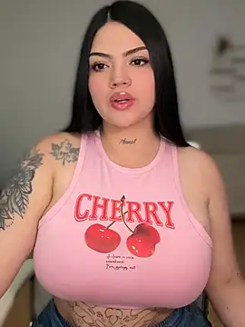 Snapshot of dulcemarianh_ chatting on 06.15.26 dulcemarianh online show from 06.15.26