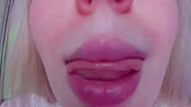 Snapshot of CeaneLino chatting on 02.14.26 CeaneLino online show from 02.14.26