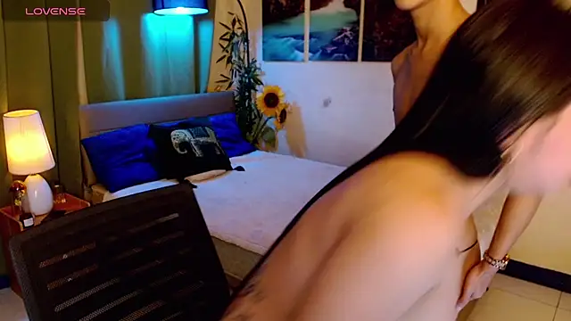 Snapshot of AsianCarl chatting on 10.22.25 AsianCarl online show from 10.22.25