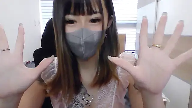 Snapshot of j20907085 chatting on 10.10.25 j20907085 online show from 10.10.25