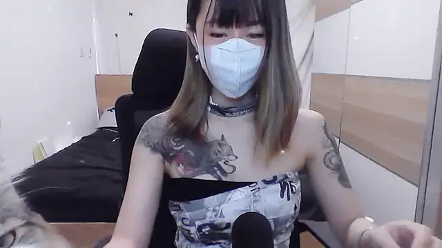 Snapshot of j20907085 chatting on 10.17.25 j20907085 online show from 10.17.25