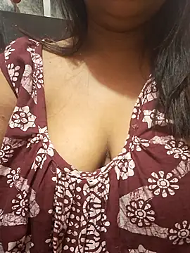 Snapshot of janu-janvi chatting on 11.11.25 janu-janvi online show from 11.11.25