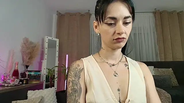 JacquelineHex online show from 07.12.26