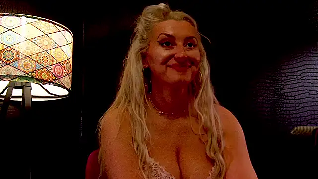 LeticiaReys online show from 02.12.26