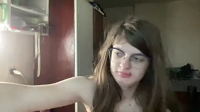 Snapshot of NikaXZimax chatting on 12.21.25 NikaXZimax online show from 12.21.25