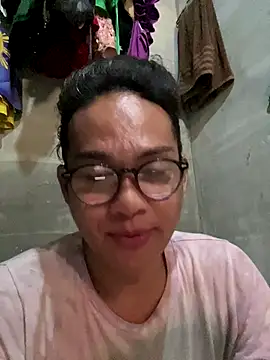 Snapshot of softhearted_sweet chatting on 10.13.25 softhearted sweet online show from 10.13.25