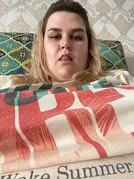 Snapshot of Vita6777 chatting on 10.31.25 Vita6777 online show from 10.31.25