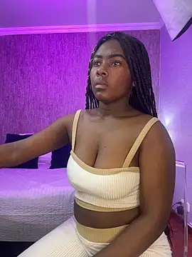 Snapshot of KarinaFlowers_ chatting on 05.11.26 KarinaFlowers online show from 05.11.26