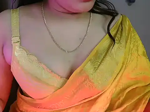 Snapshot of Royal_zara chatting on 11.29.25 Royal zara online show from 11.29.25