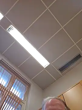 Snapshot of toyboyfin chatting on 10.08.25 toyboyfin online show from 10.08.25