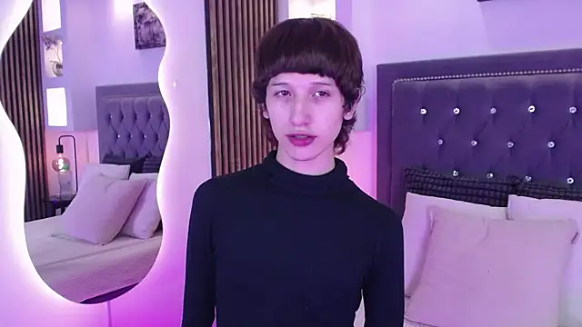 Emo Boy  online show from 04.28.26