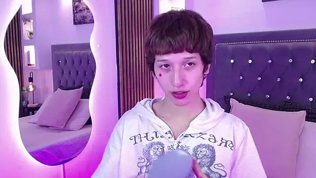 Emo Boy  online show from 05.03.26