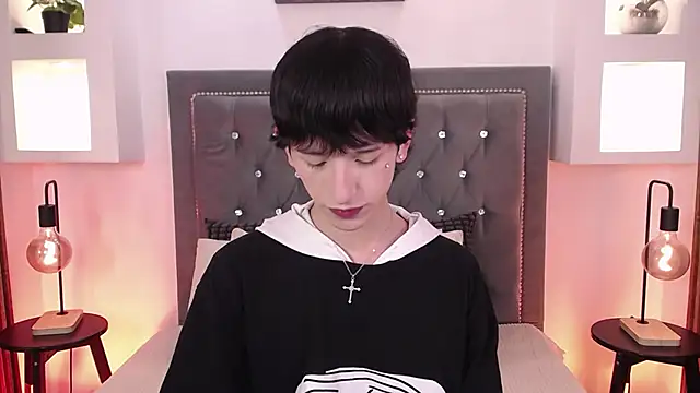 Snapshot of Emo_Boy_ chatting on 06.18.26 Emo Boy online show from 06.18.26