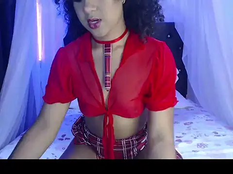 Snapshot of ailen_aria chatting on 10.08.25 ailen aria online show from 10.08.25