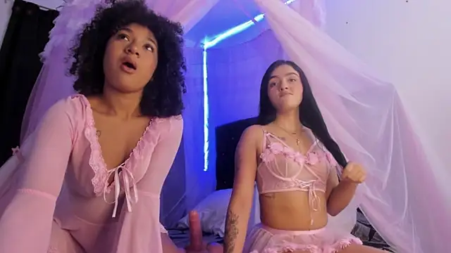 Snapshot of ailen_aria chatting on 10.12.25 ailen aria online show from 10.12.25