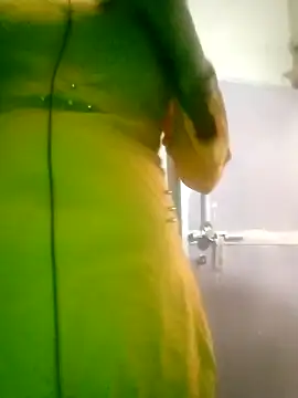 Sexy Riya Bhabhi online show from 10.18.25