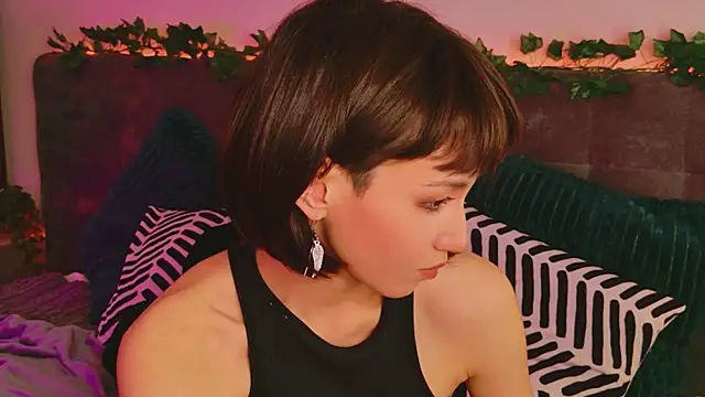 Snapshot of GentleMusee chatting on 06.18.26 GentleMusee online show from 06.18.26