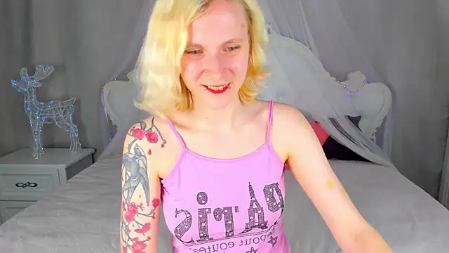 LikiLips online show from 04.21.26