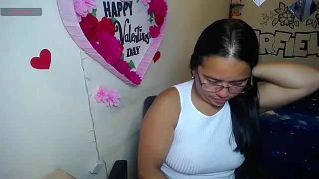 Snapshot of Miss__kendra_ chatting on 05.08.26 Miss kendra online show from 05.08.26