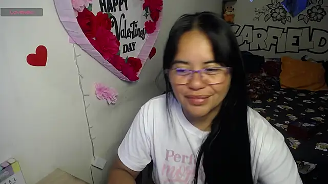 Snapshot of Miss__kendra_ chatting on 05.20.26 Miss kendra online show from 05.20.26