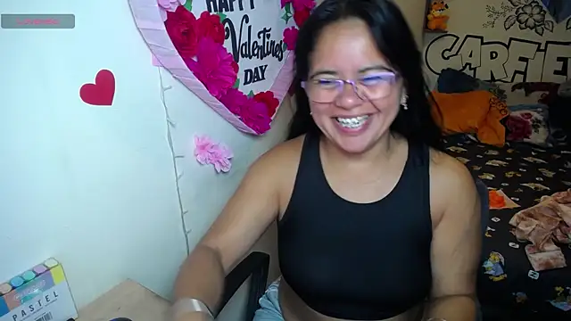 Snapshot of Miss__kendra_ chatting on 05.27.26 Miss kendra online show from 05.27.26