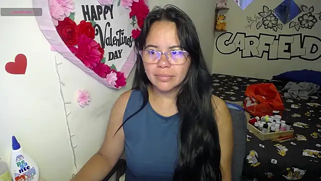 Snapshot of Miss__kendra_ chatting on 06.11.26 Miss kendra online show from 06.11.26