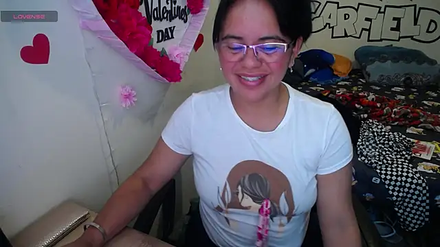 Snapshot of Miss__kendra_ chatting on 06.17.26 Miss kendra online show from 06.17.26