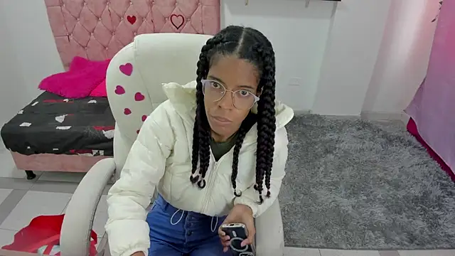 thianahorny online show from 02.16.26