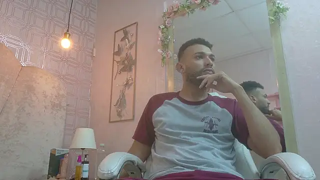 Snapshot of onlymen2025 chatting on 10.23.25 onlymen2025 online show from 10.23.25