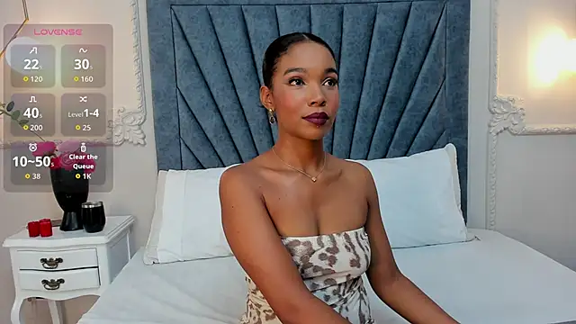 Snapshot of Bella-Torres chatting on 02.17.26 Bella-Torres online show from 02.17.26