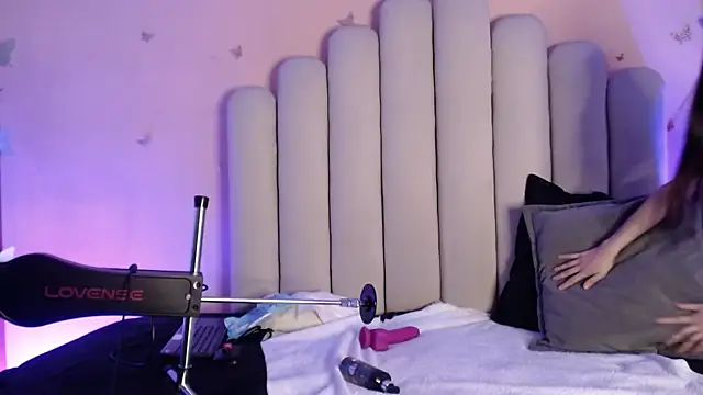 SweetRenata  online show from 10.20.25