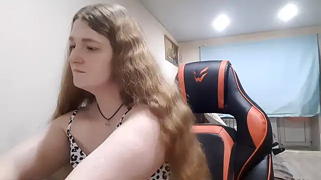 KissFlamee online show from 11.03.25