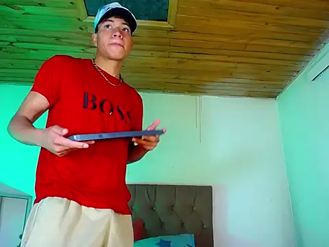 Snapshot of VeryHotGill chatting on 10.12.25 VeryHotGill online show from 10.12.25