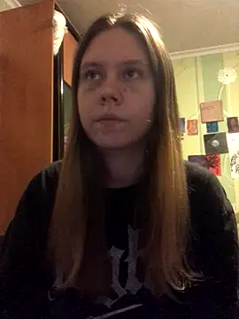 Snapshot of LunaVirelle chatting on 10.19.25 LunaVirelle online show from 10.19.25