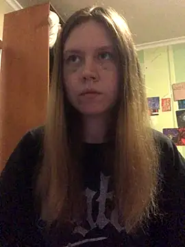 Snapshot of LunaVirelle chatting on 10.25.25 LunaVirelle online show from 10.25.25