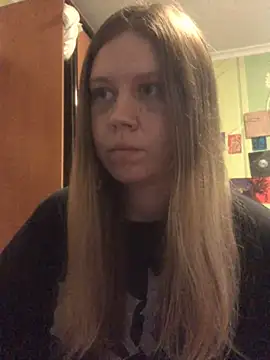 Snapshot of LunaVirelle chatting on 11.01.25 LunaVirelle online show from 11.01.25