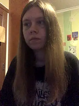 Snapshot of LunaVirelle chatting on 11.14.25 LunaVirelle online show from 11.14.25