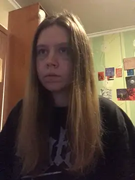 Snapshot of LunaVirelle chatting on 11.16.25 LunaVirelle online show from 11.16.25