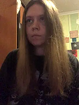 Snapshot of LunaVirelle chatting on 11.21.25 LunaVirelle online show from 11.21.25