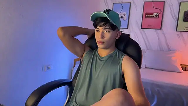 Snapshot of David_Nova chatting on 11.11.25 David Nova online show from 11.11.25