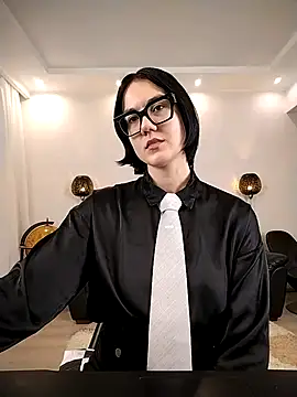 Snapshot of Marie_Fitch chatting on 11.13.25 Marie Fitch online show from 11.13.25