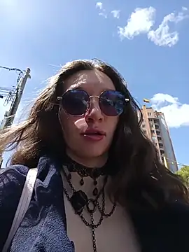 Lucy colee online show from 01.17.26