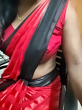 Snapshot of Tamilmallu-duskygirl03 chatting on 02.18.26 Tamilmallu-duskygirl03 online show from 02.18.26