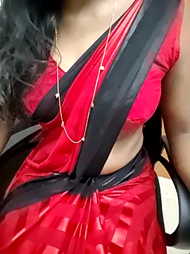 Snapshot of Tamilmallu-duskygirl03 chatting on 03.21.26 Tamilmallu-duskygirl03 online show from 03.21.26