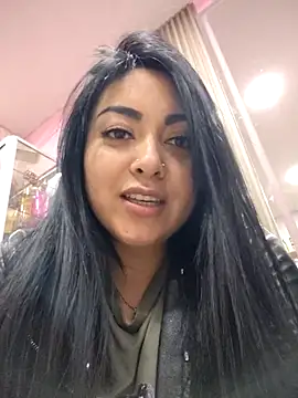 Snapshot of Victoria_Jonhss chatting on 10.27.25 Victoria Jonhss online show from 10.27.25