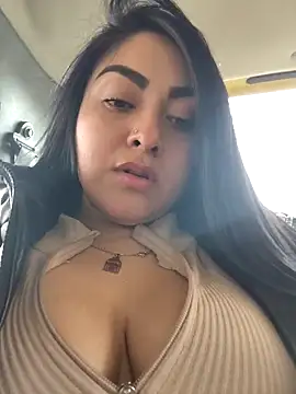 Snapshot of Victoria_Jonhss chatting on 10.30.25 Victoria Jonhss online show from 10.30.25