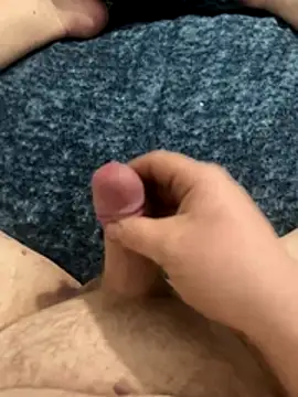 Snapshot of tinychub chatting on 11.04.25 tinychub online show from 11.04.25