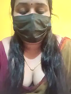 Snapshot of tamil-mala23 chatting on 04.14.26 tamil-mala23 online show from 04.14.26