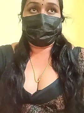 Snapshot of tamil-mala23 chatting on 04.22.26 tamil-mala23 online show from 04.22.26